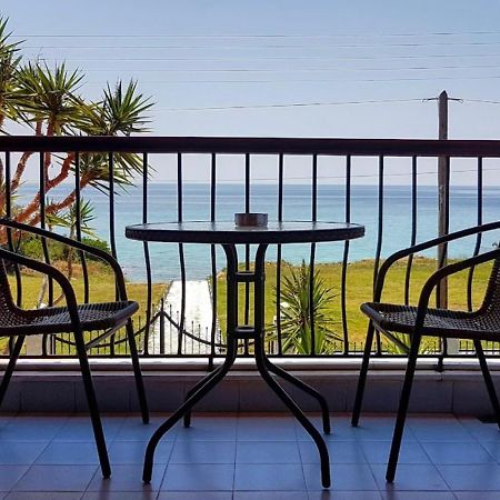Delfino Hotel Mola Kalyva Dış mekan fotoğraf