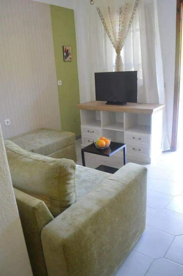 Delfino Hotel Mola Kalyva Dış mekan fotoğraf