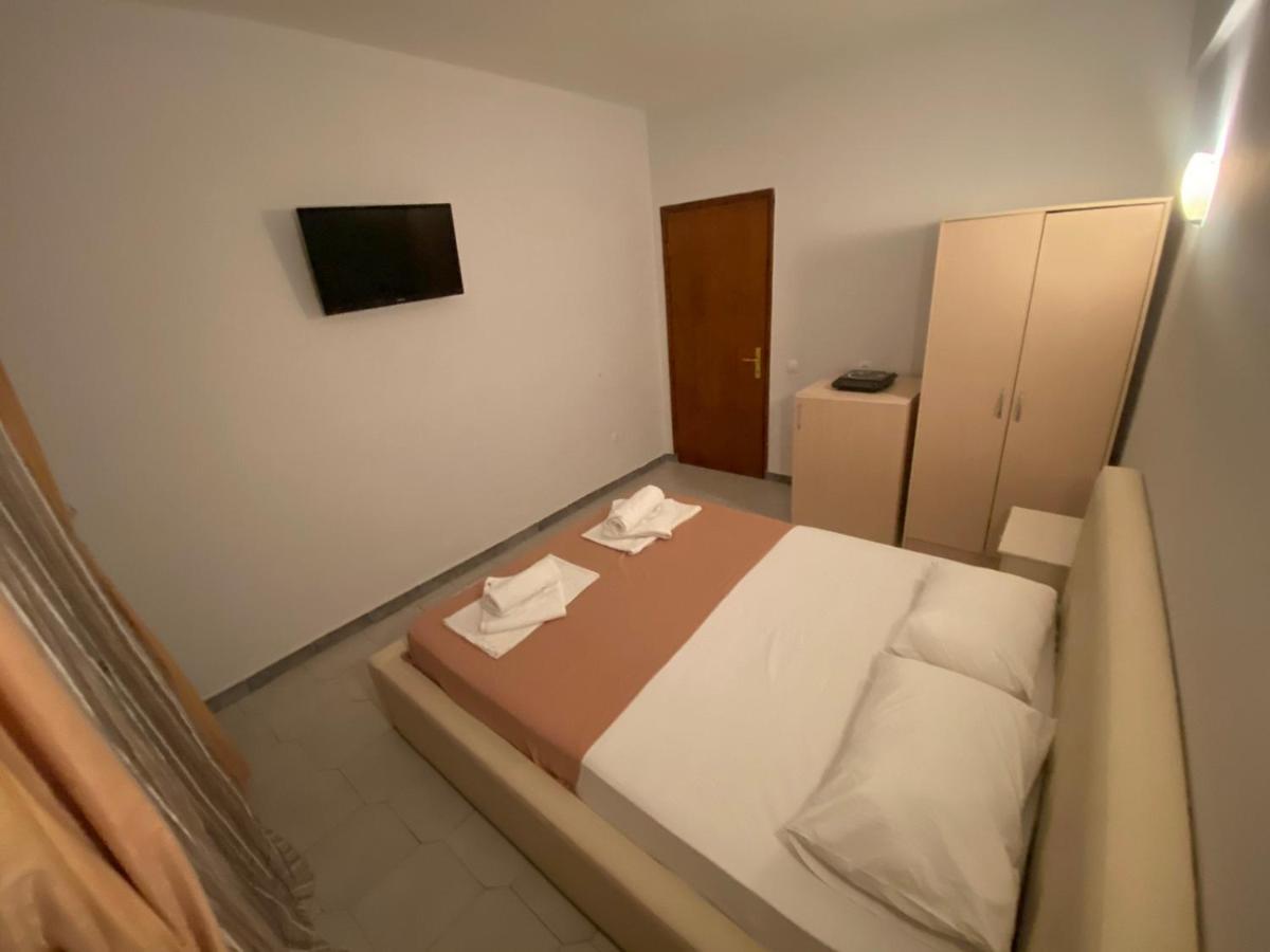 Delfino Hotel Mola Kalyva Dış mekan fotoğraf